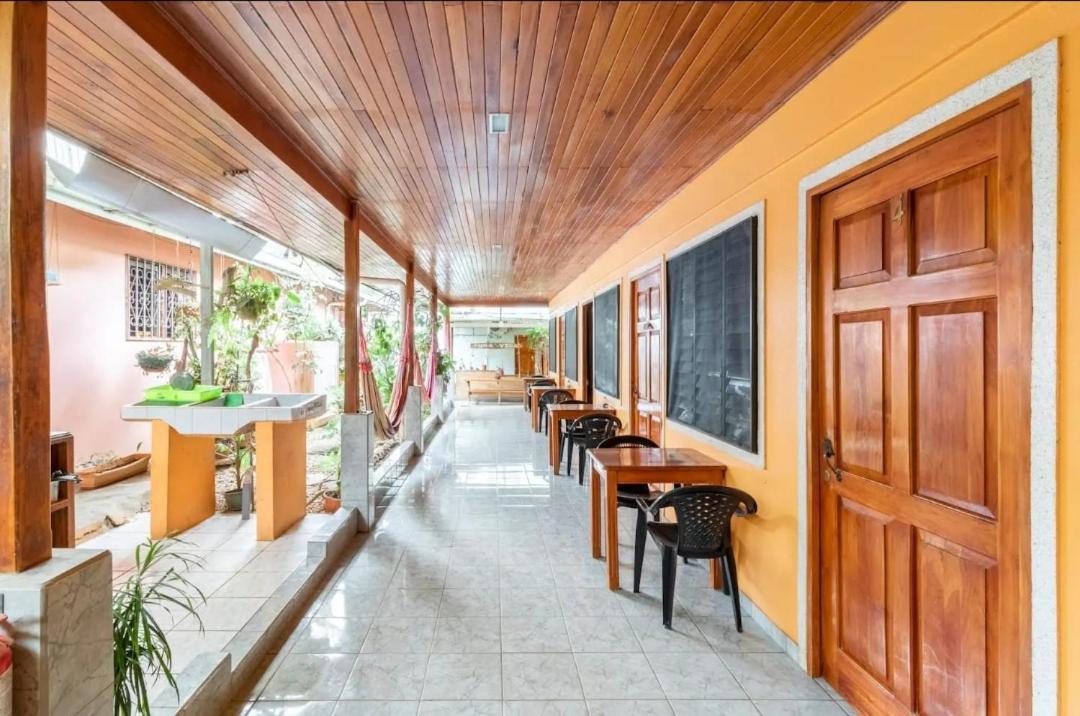 Cocobolo Surf Hotel & School Playa Santa Teresa  Екстер'єр фото