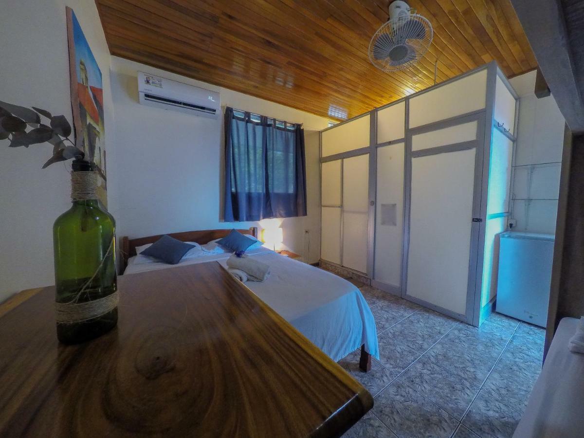 Cocobolo Surf Hotel & School Playa Santa Teresa  Екстер'єр фото